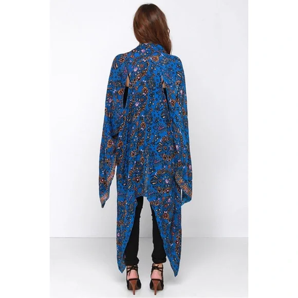 Amuse Society Brooklyn 2-Way Kimono - Picture 3 of 14